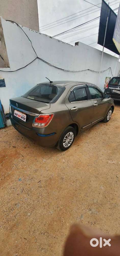 Maruti Suzuki Swift Dzire 1.3 Vxi, 2022, Petrol
