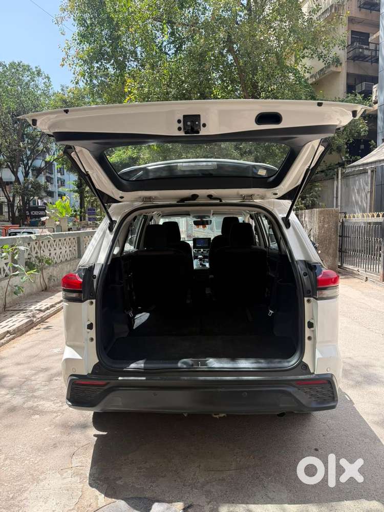 Toyota Innova Hycross 2.0 Vx Hybrid 7 Str, 2023, Petrol