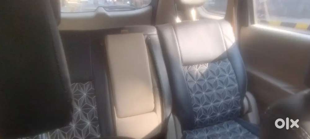 Maruti Suzuki Ertiga 2024 Cng & Hybrids 800 Km Driven