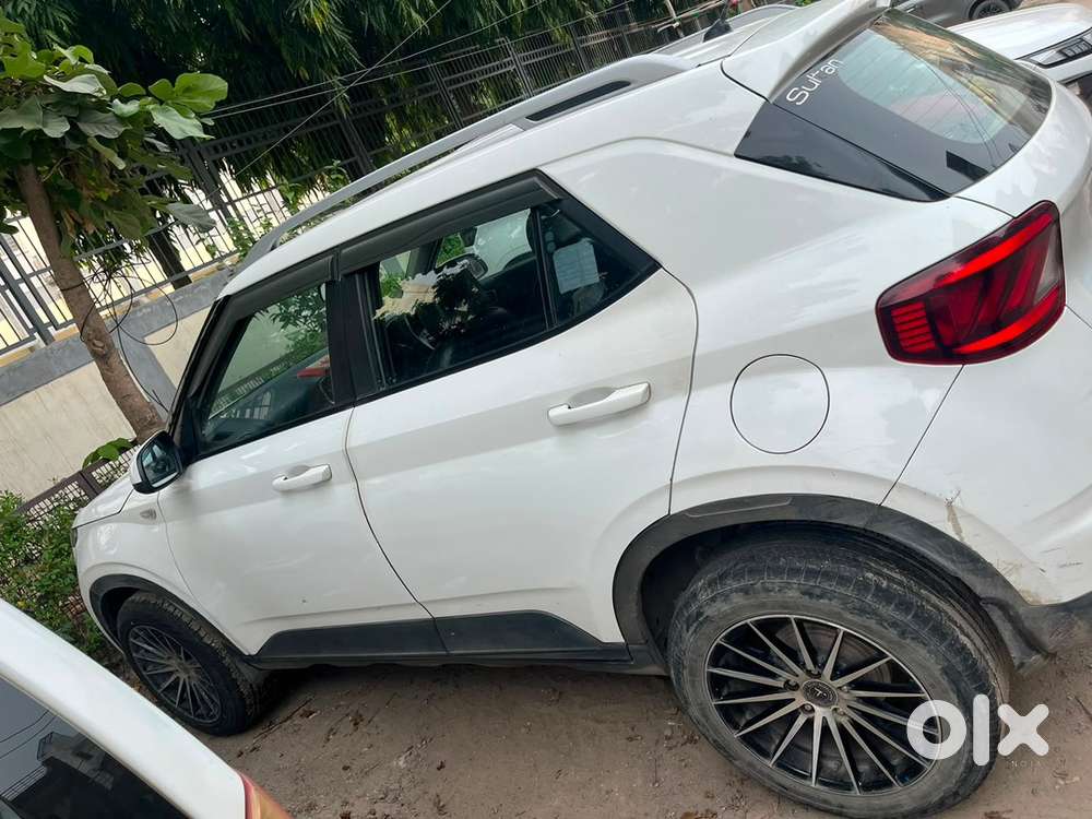 Hyundai Venue Petrol 2020