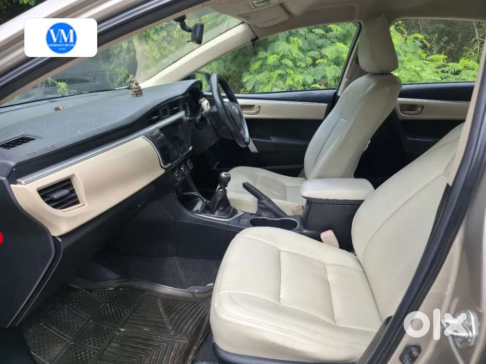 Toyota Corolla Altis [ ] 1.8 J, 2015, Petrol