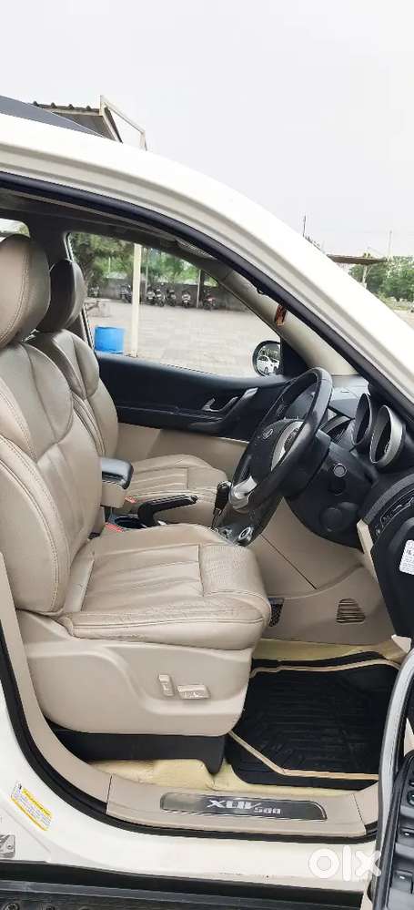 Mahindra Xuv500 Fwd W10 2017 Diesel 50000 Km Driven First Owner