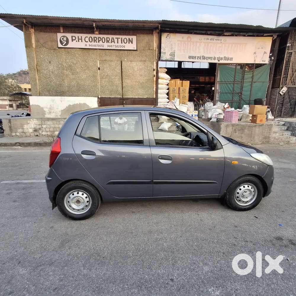 Hyundai I10 2015 Petrol 40000 Km Driven New Tyre New Battery