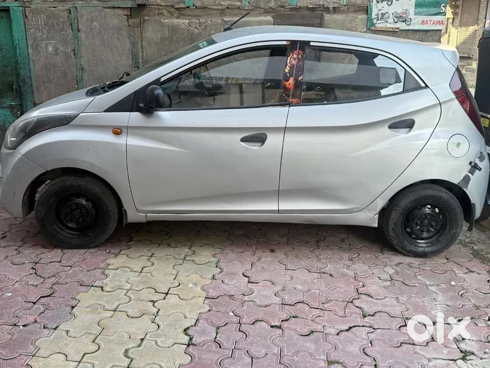 Hyundai Eon Magna Petrol 2012 Variant Urgent Need Of Money Only Scratc