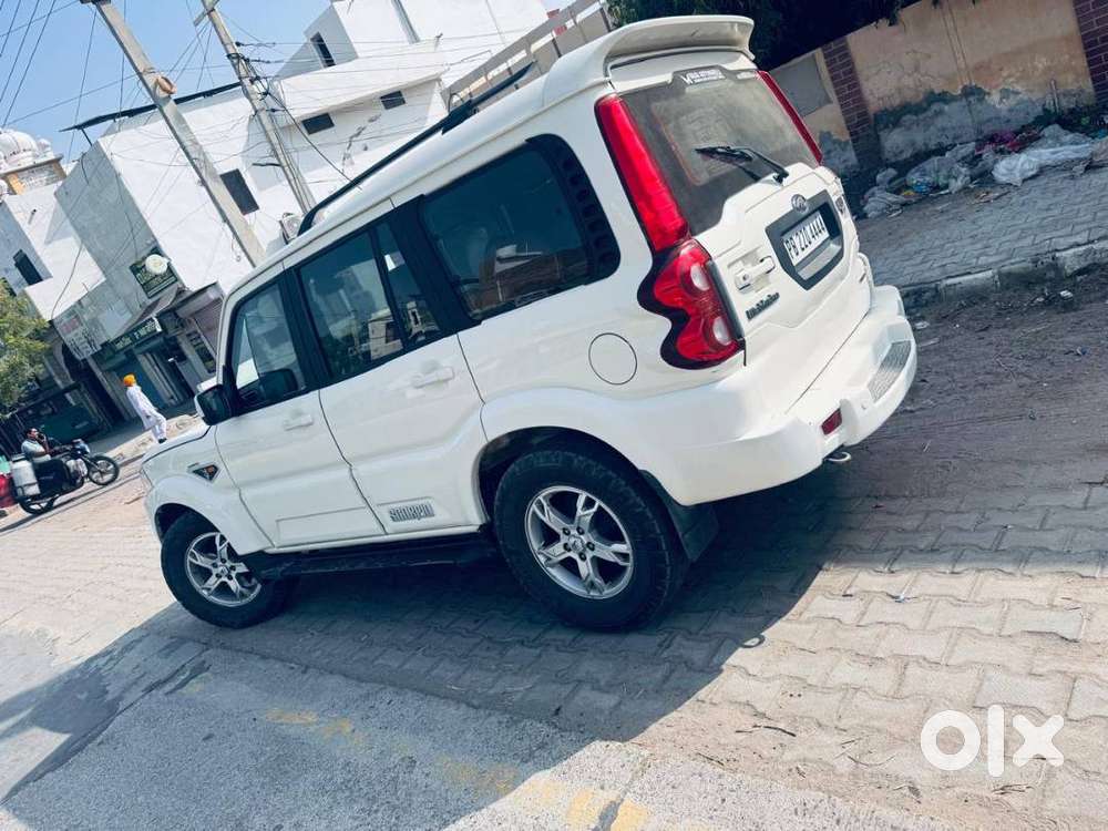 Mahindra Scorpio S10 Diesel 7 Seater