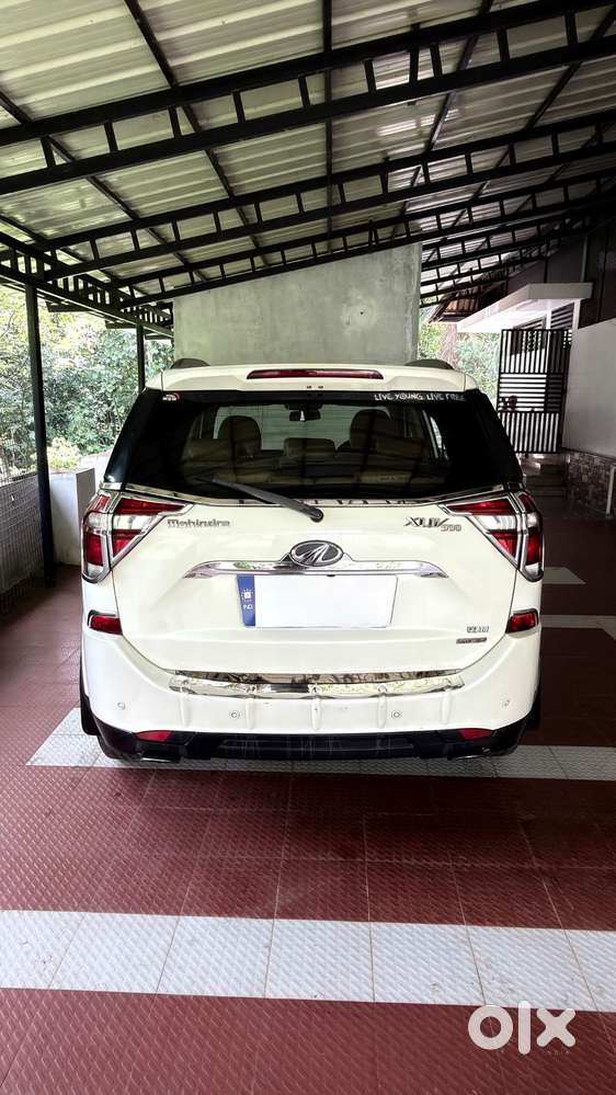 Mahindra Xuv500.