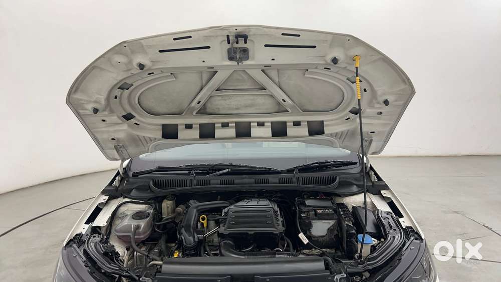 Skoda Slavia Style 1.0l Tsi Mt, 2022, Petrol