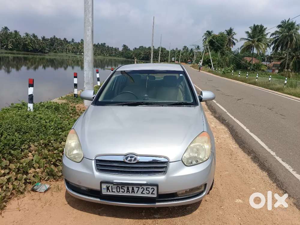 Hyundai Verna 2010 Petrol 105600 Km Driven