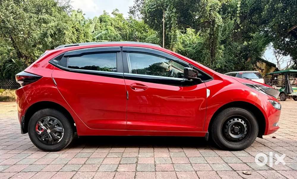 Tata Altroz 1.2 Xe Rhytm Petrol, 2020, Petrol