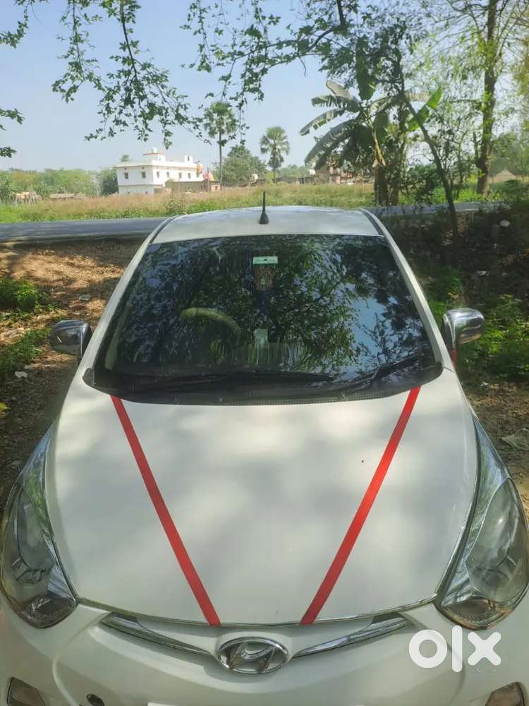 Very Good Condition No Scratches 4 Tyre New Betry New Less Driven Car