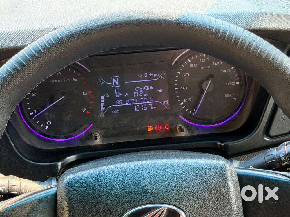 Mahindra Marazzo M4, 2019, Diesel