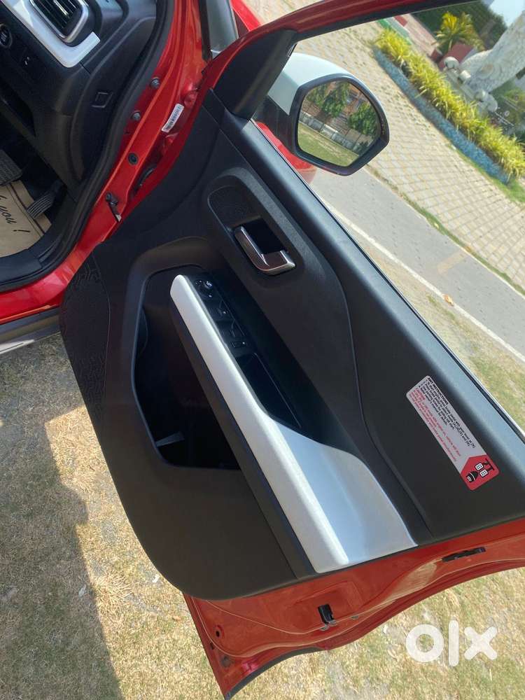 Tata Punch 1.2 Revotron Creative Amt Dual Tone, 2022, Petrol