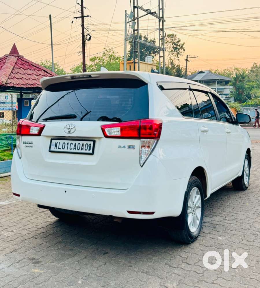 Toyota Innova Crysta 2.4 G Mt 7 Str, 2016, Diesel