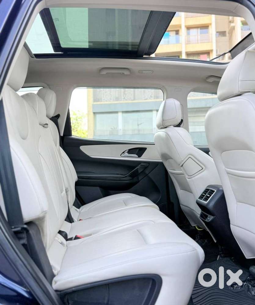 Mahindra Xuv700 2.2 Ax 7 Diesel Mt Luxury Pack Str, 2023, Diesel