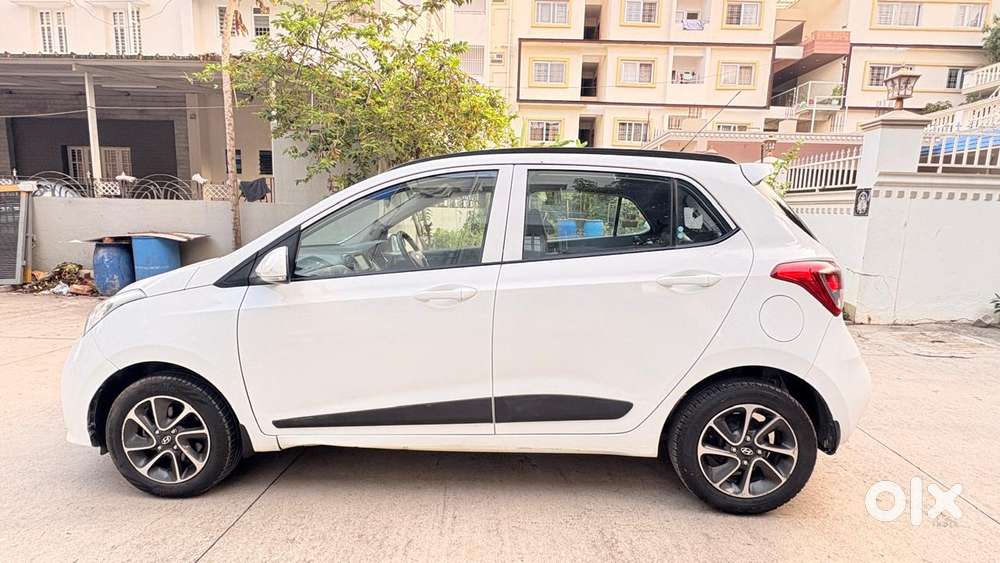 Hyundai Grand I10 At Sportz, 2018, Petrol
