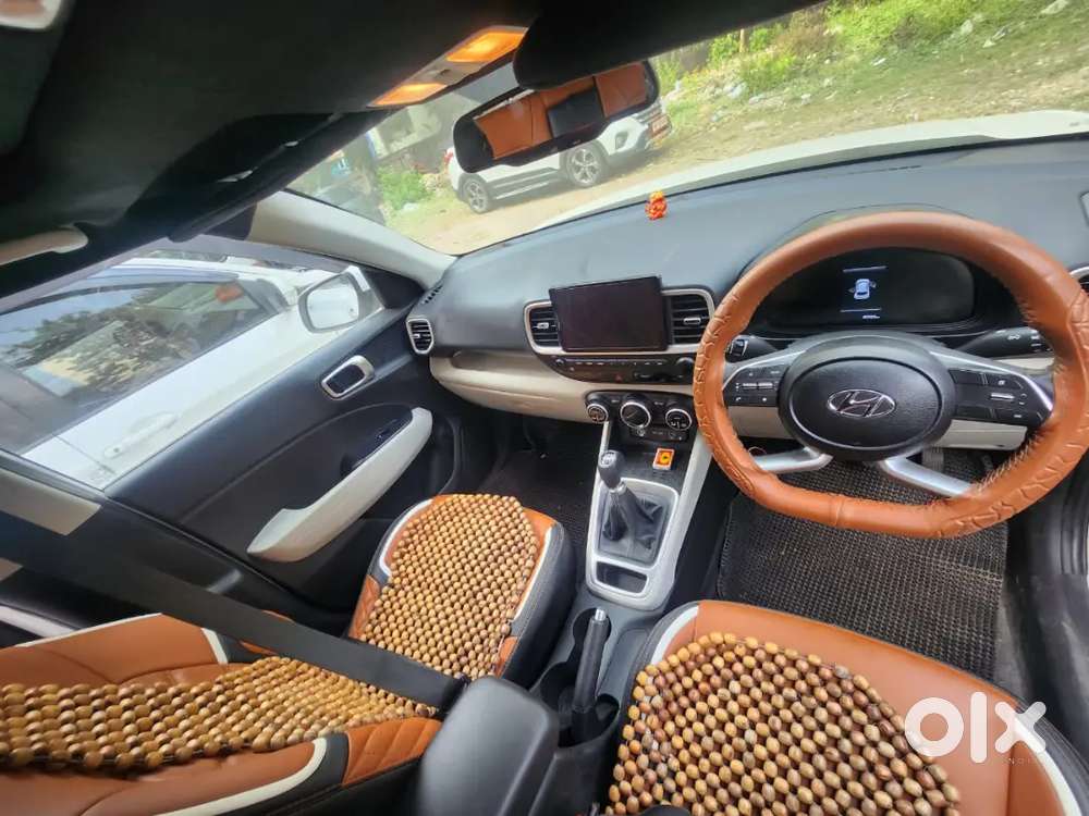 Hyundai Venue Petrol 2022