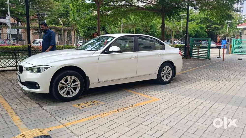 Pristine Bmw 320d (lci)  Lady Doctor Driven