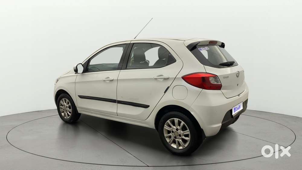 Tata Tiago 1.2 Revotron Xza, 2018, Petrol