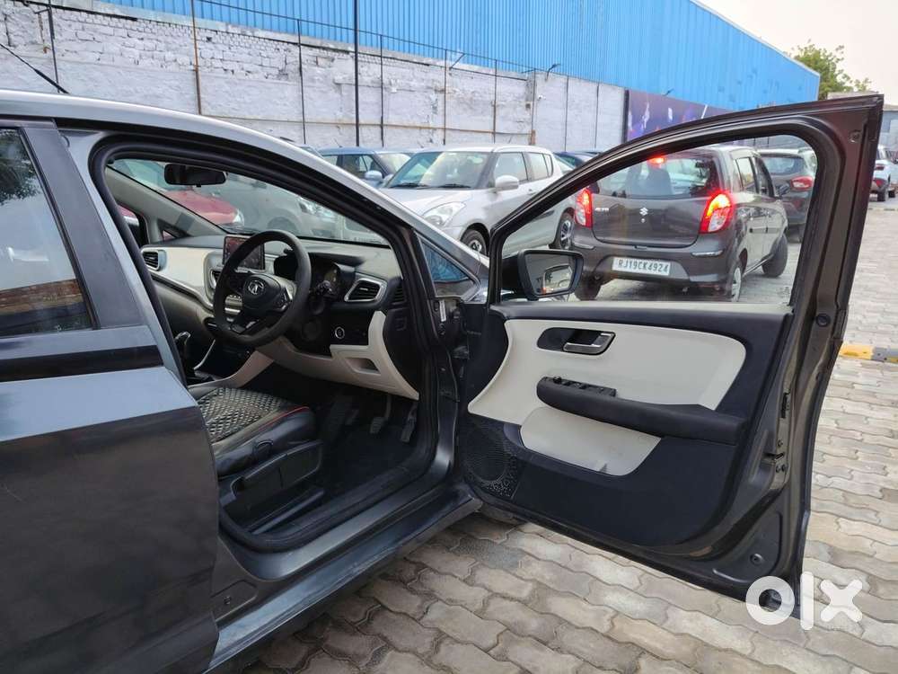 Tata Altroz Xz, 2022, Petrol