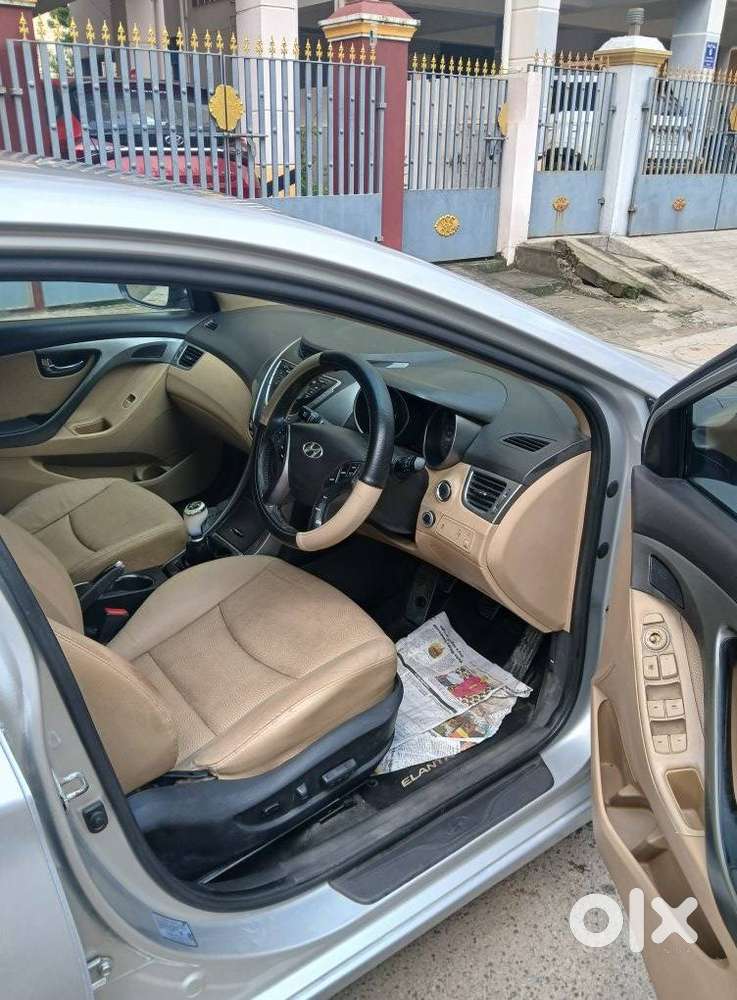 Hyundai Elantra 1.8 Sx Mt, 2013, Petrol