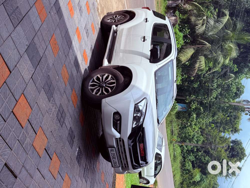 Isuzu Mux Diesel Automatic 4 Wheel Drive  Full Option For Sale