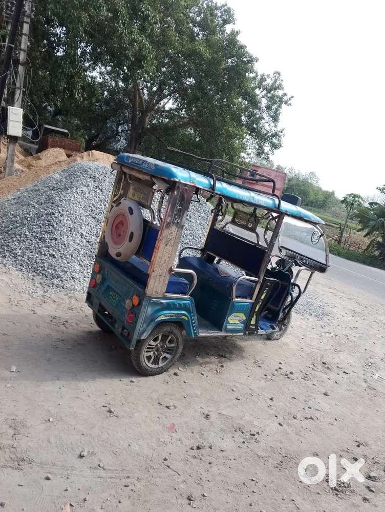 Thukral E Rickshaw Achcha Connection Mein Teen Tyre Naya