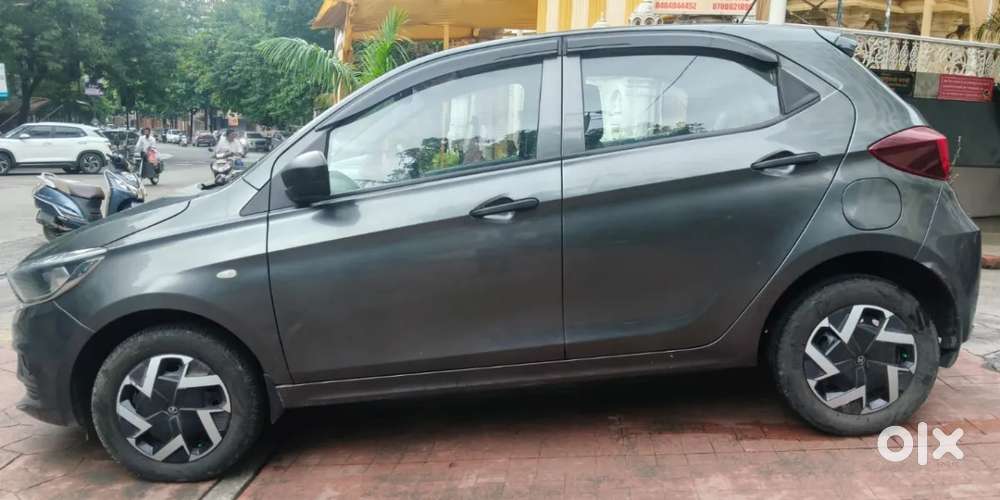 Tata Tiago 1.2 Revotron Xm Cng, 2025, Cng & Hybrids
