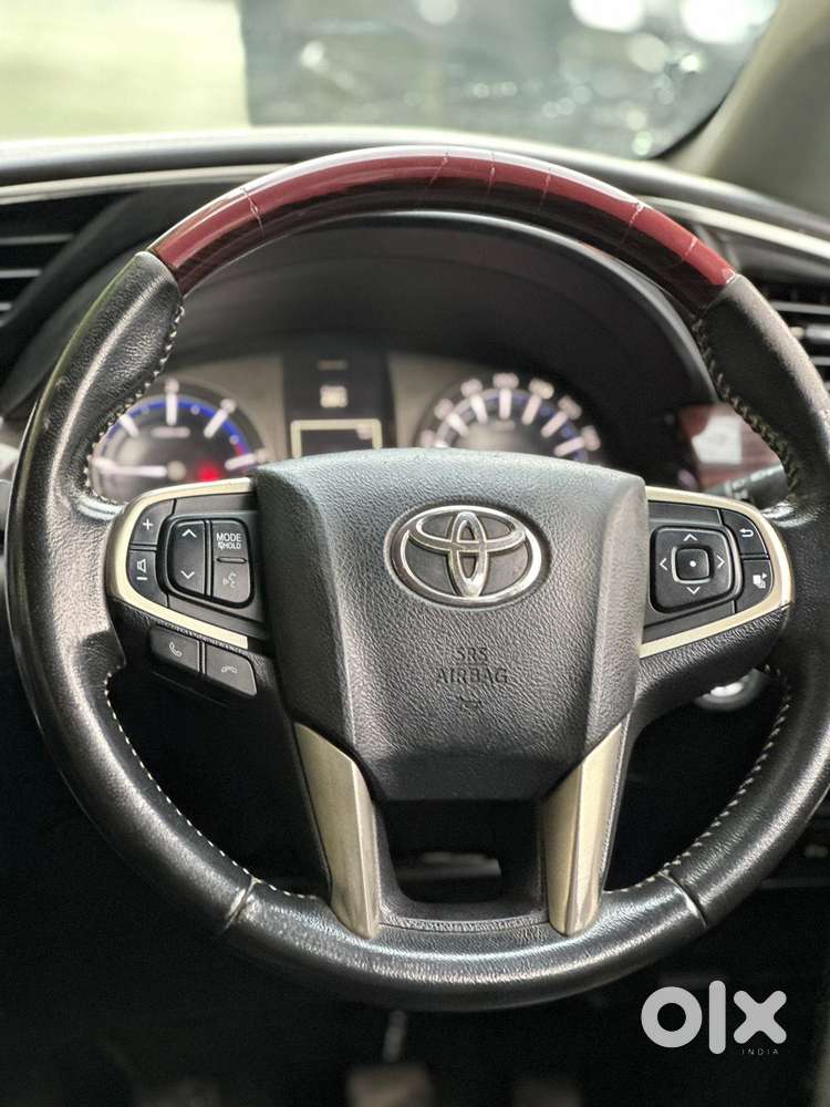 Toyota Innova Crysta 2.4 V, 2017, Diesel