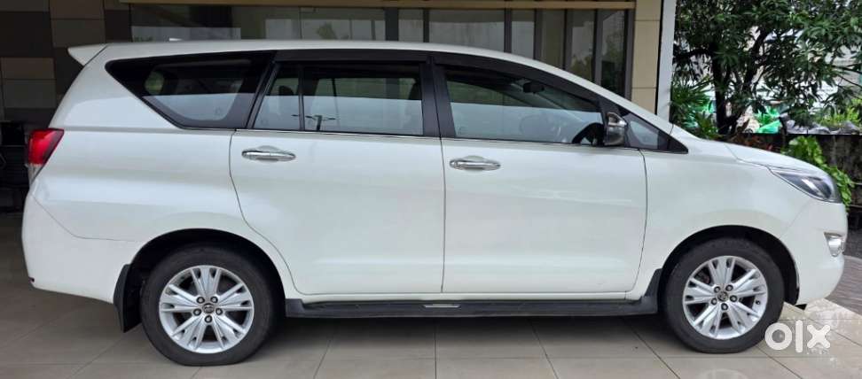 Toyota Innova Crysta 2.8z Automatic, 2018, Diesel