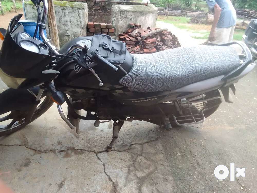 Glamour bike discount second hand olx