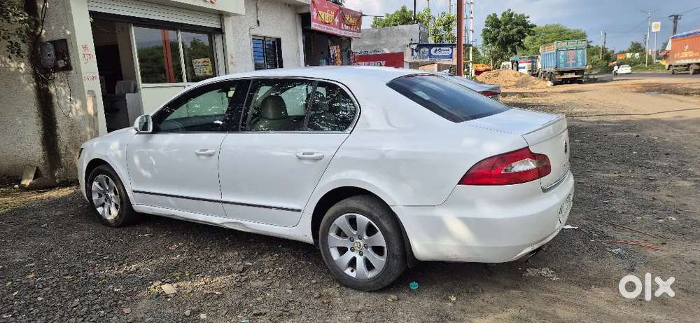 Skoda Superb Elegance 2013