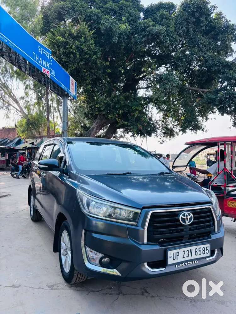 Toyota Innova Crysta 2.4 V Diesel 2017