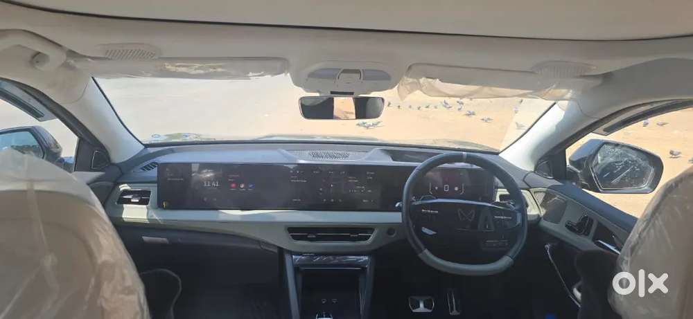 Mahindra Xev 9e 2025 Big 11.3 Kw Charger Electric Well Maintained