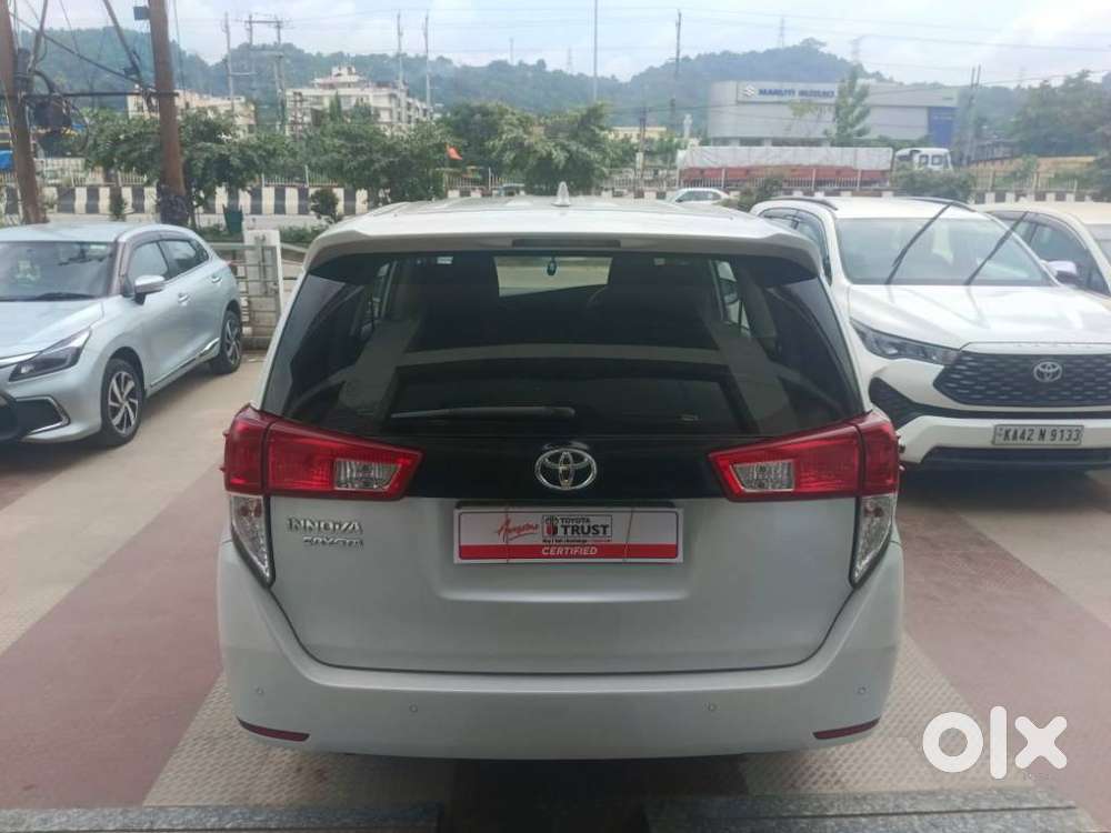 Toyota Innova Crysta [2020-ongoing] 2.7 Gx Mt 8 Str, 2024, Diesel