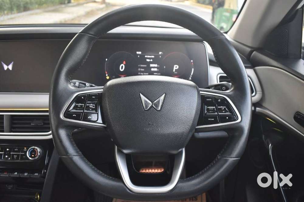 Mahindra Xuv700 2.2 Ax 7 Diesel At Str Awd, 2022, Diesel