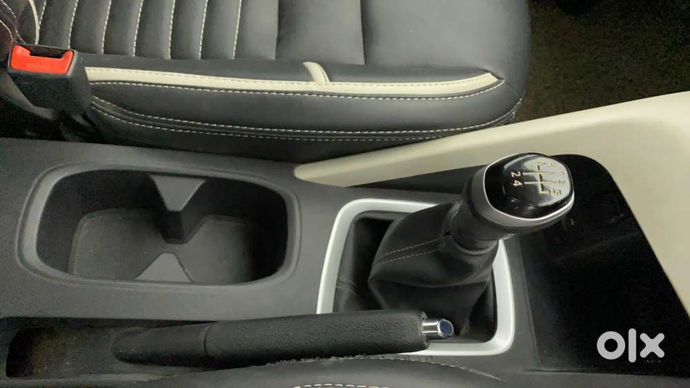 Nissan Magnite 1.0 Xv, 2022, Petrol