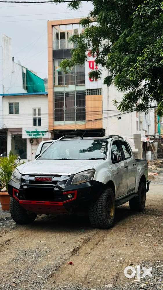 Isuzu D-max V-cross 2016 Diesel Good Condition