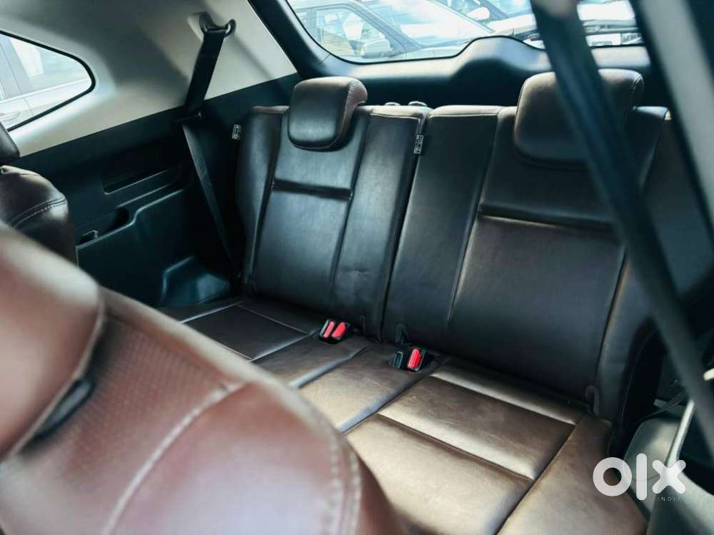 Toyota Innova Hycross 2.0 Zx (o) Hybrid 7 Str, 2023, Petrol