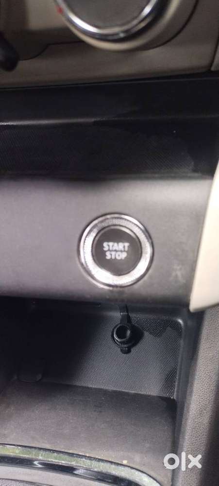Renault Triber Rxz, 2021, Petrol