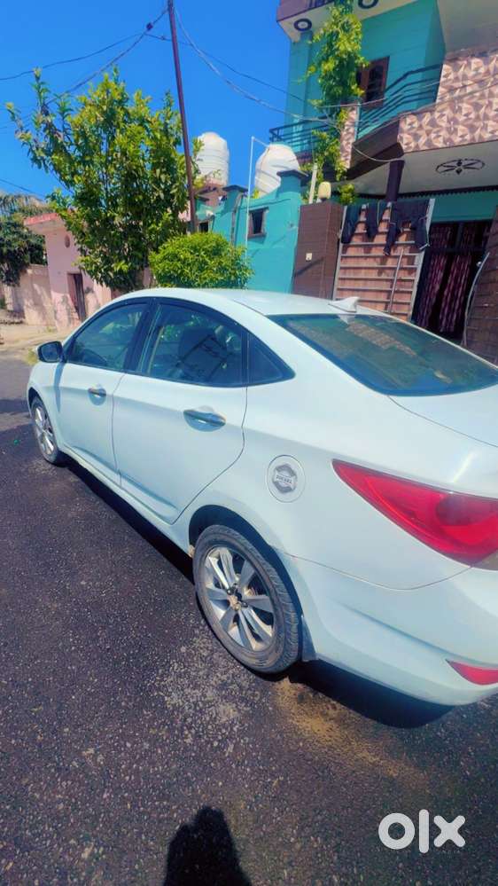 Hyundai Fluidic Verna 2012 Diesel 97000 Km Driven
