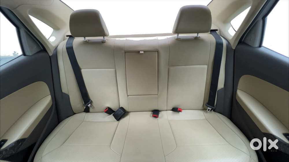 Volkswagen Vento 2010-2013 Petrol Highline At, 2022, Petrol