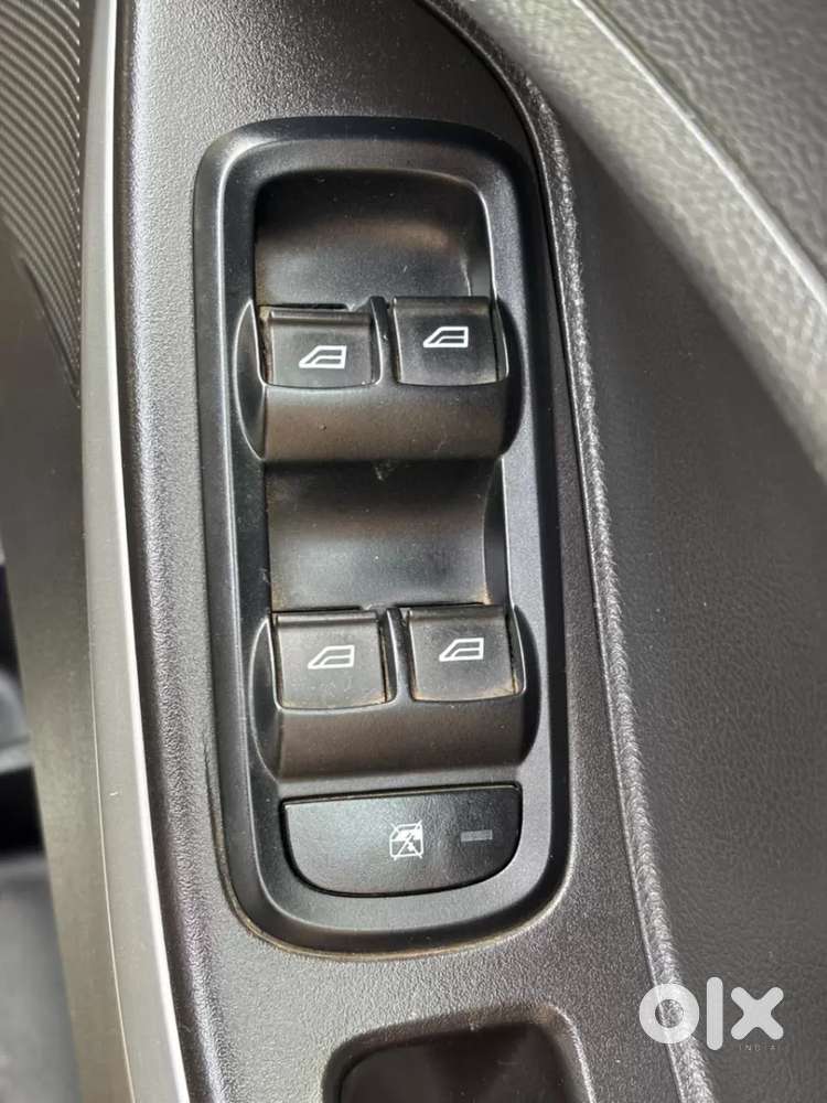 Ford Figo Titanium, 2016, Petrol
