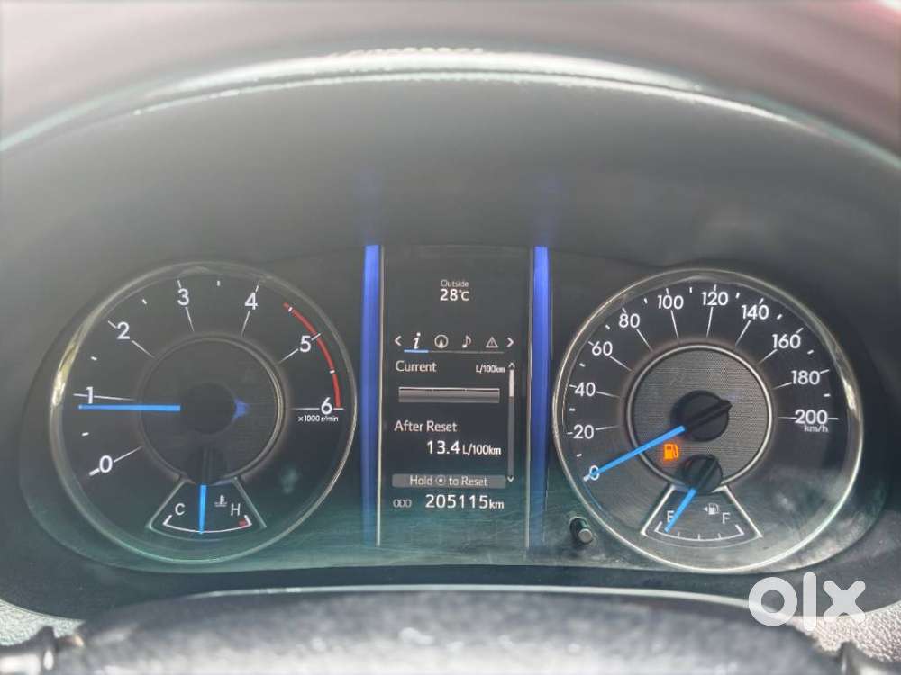 Toyota Fortuner 4x2 Manual, 2017, Diesel