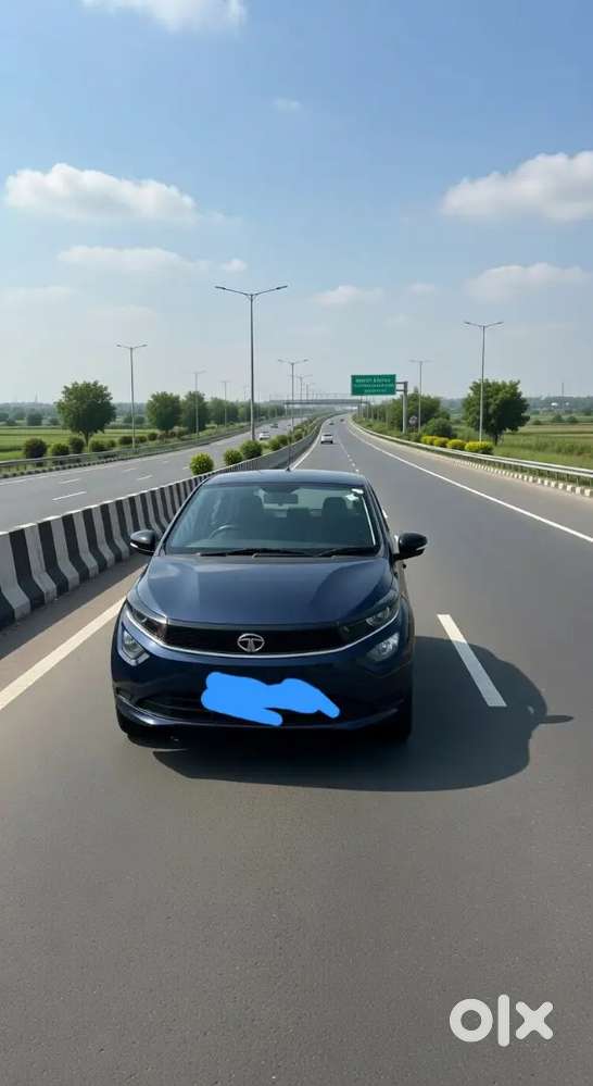 Top Model Tata Altroz Xz(os) 2023 Cng  73000 Km Driven