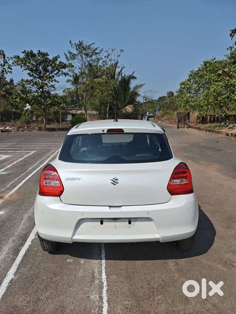 Maruti Suzuki Swift Vxi + Manual, 2022, Petrol