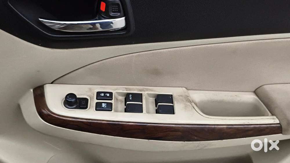Maruti Suzuki Swift Dzire Zxi + Mt, 2018, Petrol
