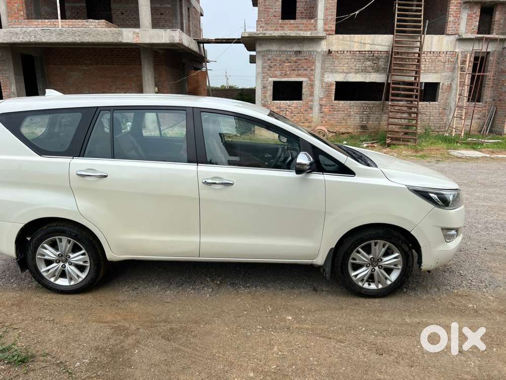 Toyota Innova Crysta 2018