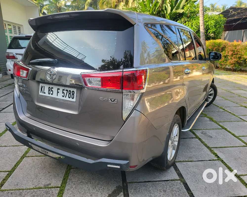 Toyota Innova Crysta 2016 Diesel Manual