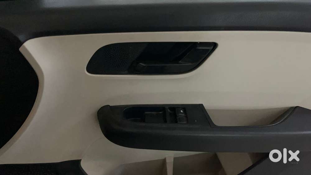 Tata Altroz Xe Petrol, 2022, Petrol