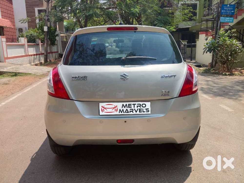 Maruti Suzuki Swift Zxi, 2015, Petrol